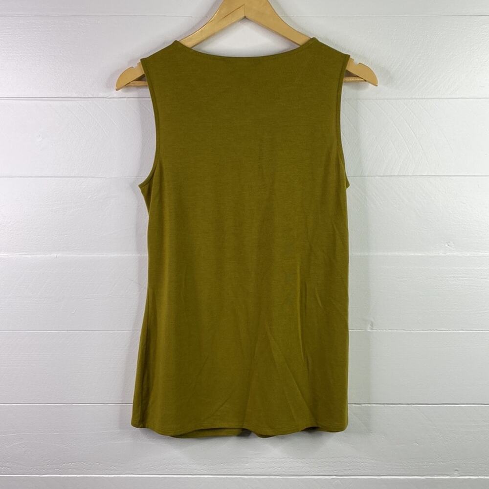 SIMPLY VERA‎ VERAWANG Pea Green Dressy Pleated Front Tank Top Blouse Size Medium - Picture 2 of 7